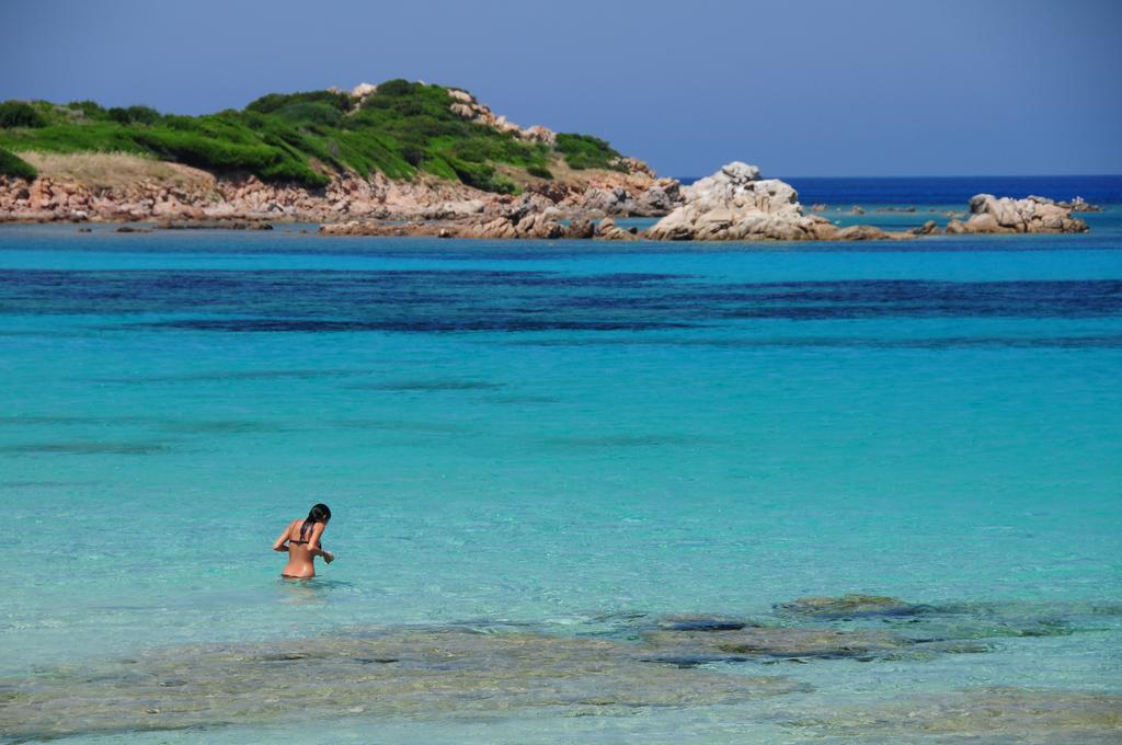 Sardinia Beach Apartments Алиенту Екстериор снимка