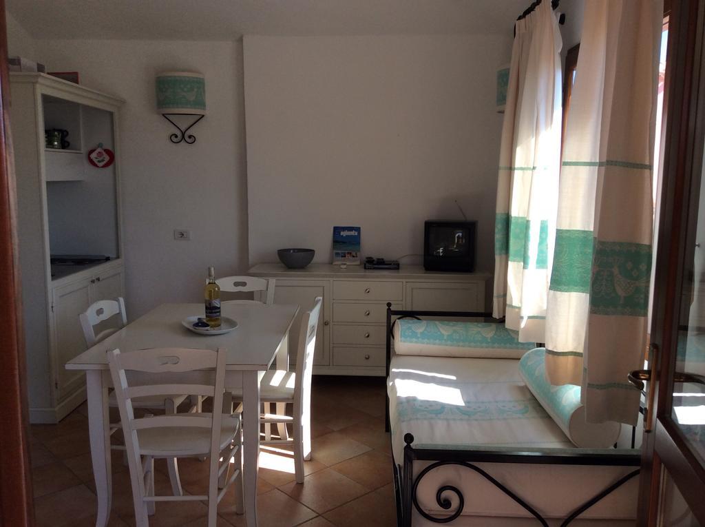 Sardinia Beach Apartments Алиенту Екстериор снимка