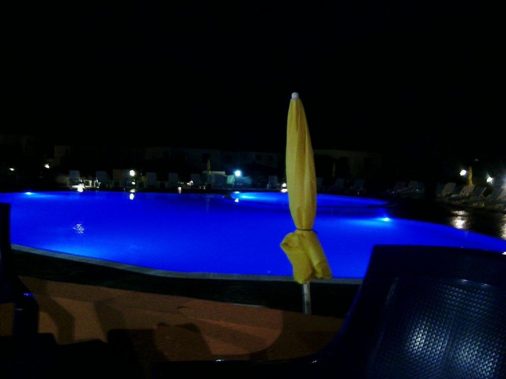 Sardinia Beach Apartments Алиенту Екстериор снимка